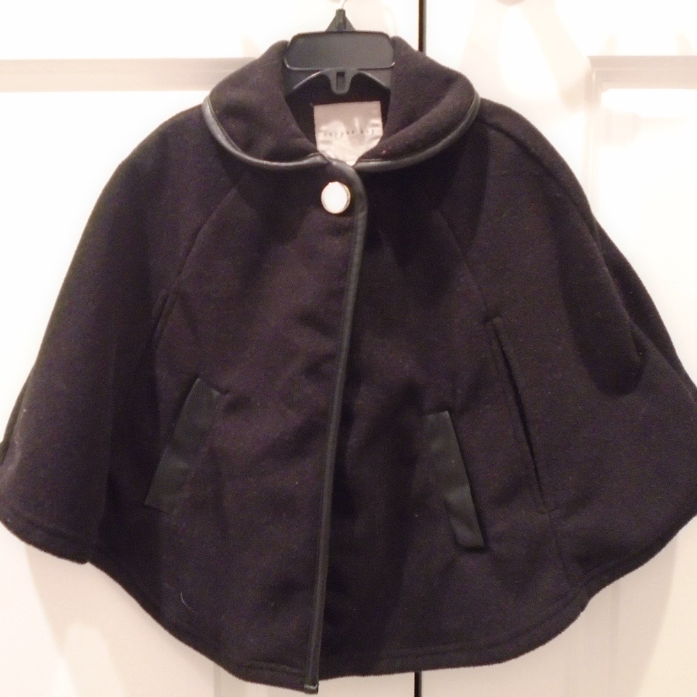 *EUC* Cape w/ faux leather!